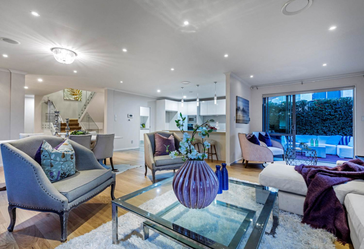 Double Westlake school zone, 520m2 section, 5 beds 4.5 baths house with double garage, 3 expansive family rooms, close to schools, shops, supermarkets, motorway access, 0.3 km to Forrest Hill School, 0.7 km to Westlake Boys’ High School, 1.3 km to Westlake Girls’ High School, 117A Forrest Hill Road, Forrest Hill, Auckland