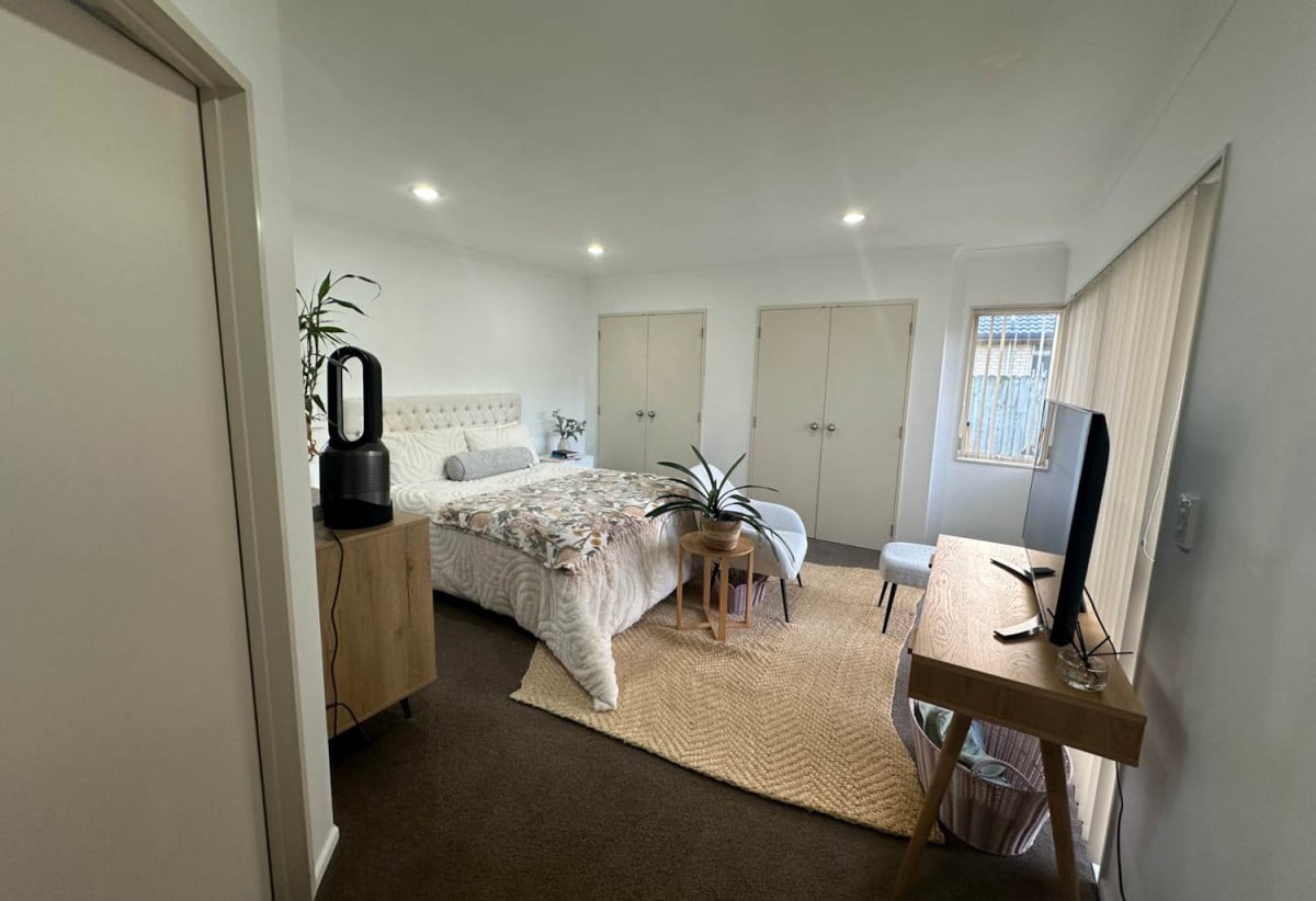 For rent, within a few minutes walk to Botany Downs Secondary College, Botany Town Centre, Renovated 4 beds 2 baths house with garage, available 17th June, 6 Magee Place, East Tamaki Heights, Auckland