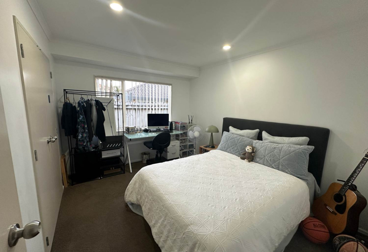 For rent, within a few minutes walk to Botany Downs Secondary College, Botany Town Centre, Renovated 4 beds 2 baths house with garage, available 17th June, 6 Magee Place, East Tamaki Heights, Auckland