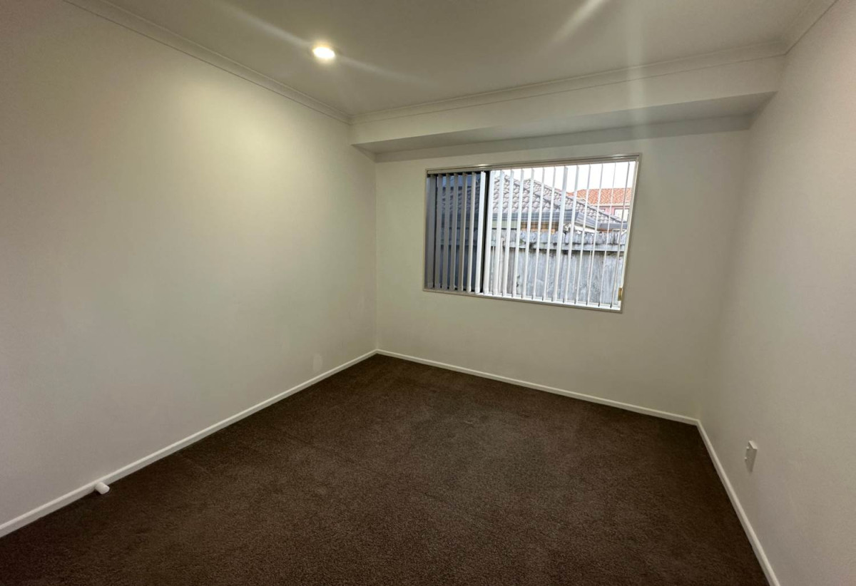 For rent, within a few minutes walk to Botany Downs Secondary College, Botany Town Centre, Renovated 4 beds 2 baths house with garage, available 17th June, 6 Magee Place, East Tamaki Heights, Auckland