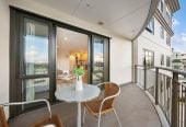 Vendors relocating, Double Grammar school zone, 43m2 1 bed 1 bath studio apartment with car park, close to Parnell Village, the CBD, Auckland University, 0.8 km to Parnell School, 2.6 km to Auckland Grammar, 3.2 km to Epsom Girls’ Grammar School, 4L/118 Gladstone Road, Parnell, Auckland