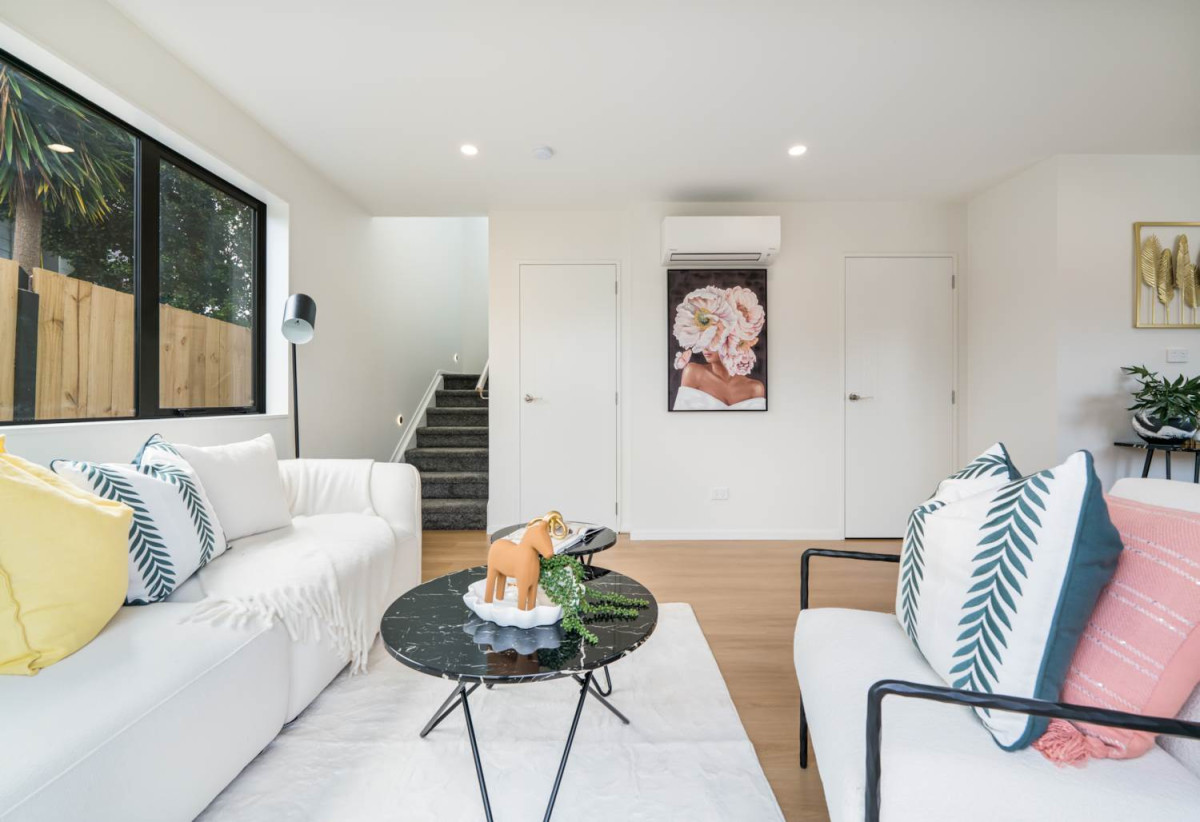 Next to scenic coastal walkways, 145m2 Brandnew 3 beds 2.5 baths home with garage, Zoned for Roscommon School, Waimahia Intermediate, and Manurewa/James Cook High Schools, close to Woolworths Manurewa & Clendon Park Pak N Save, 4/42 Kopara Place, Manurewa, Auckland