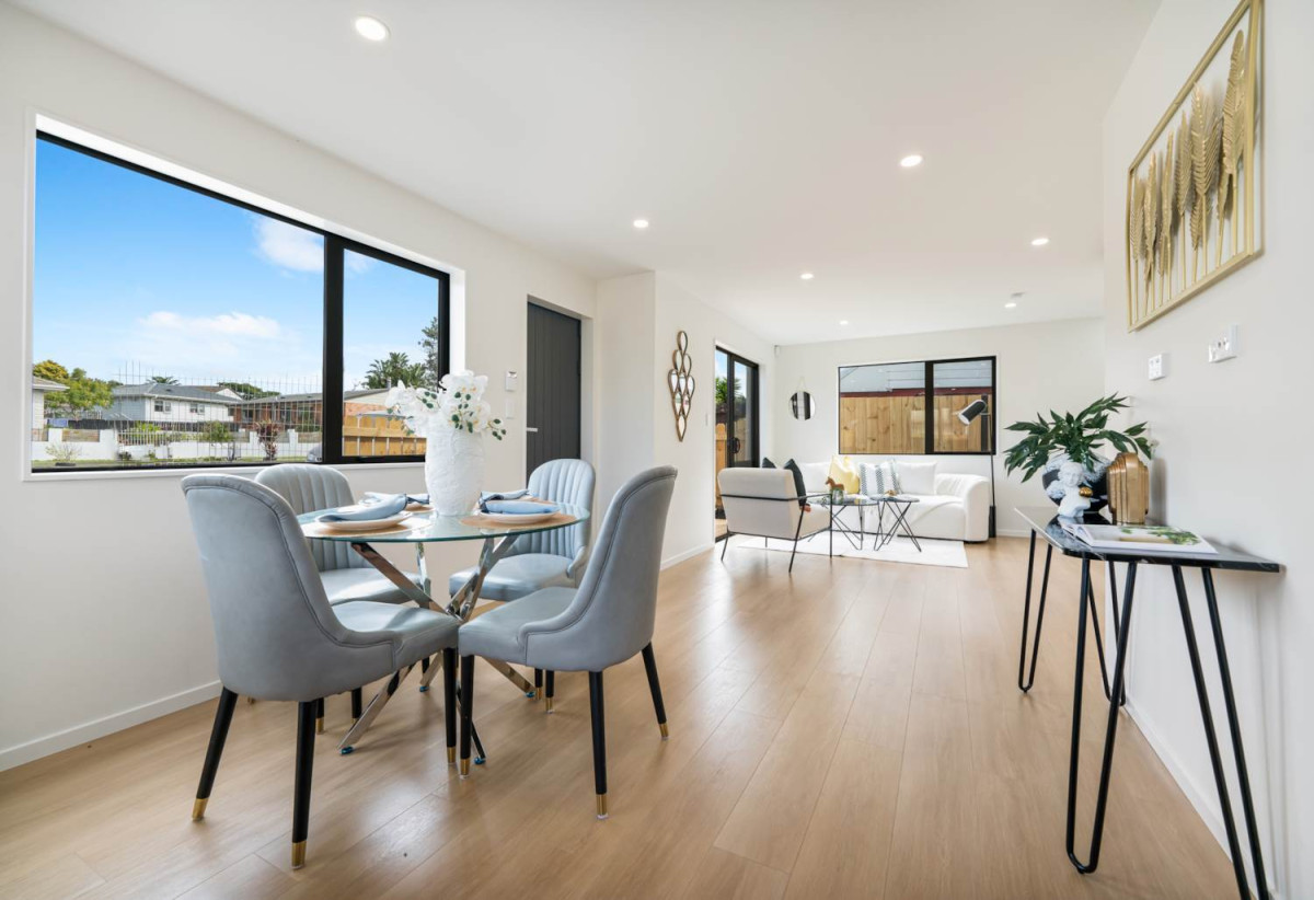 Next to scenic coastal walkways, 145m2 Brandnew 3 beds 2.5 baths home with garage, Zoned for Roscommon School, Waimahia Intermediate, and Manurewa/James Cook High Schools, close to Woolworths Manurewa & Clendon Park Pak N Save, 4/42 Kopara Place, Manurewa, Auckland