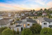 Renovated 5 bed 2.5 baths house with double garage on 368m2 section, Zoned for St Thomas School, Stonefields School, Selwyn College, and Glendowie College, close to parks, shops, supermarkets, 0.9 km to Stonefields School, 53 Donnelly Street, Stonefields, Auckland