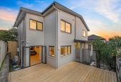 Renovated 5 bed 2.5 baths house with double garage on 368m2 section, Zoned for St Thomas School, Stonefields School, Selwyn College, and Glendowie College, close to parks, shops, supermarkets, 0.9 km to Stonefields School, 53 Donnelly Street, Stonefields, Auckland