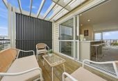 Standalone 4 beds + study room 3.5 baths house with garage, easy access to shops, schools, motorway access, 1.1 kmto Chapel Downs School, 2.1 km to Ormiston Senior College, 2.2 km to Ormiston Junior College, 5 Panakenake Way, Flat Bush, Auckland