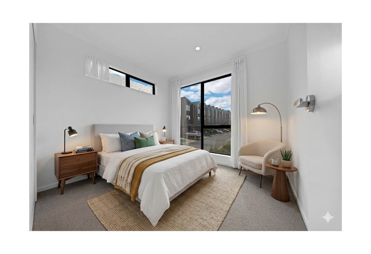 Vendor Has Moved On – Must Sell, 3 beds 2.5 baths townhouse with 2 car parks, close to Manukau shopping centre, 0.5 km to Wiri Central School, 32 Waipuhinui Way, Wiri, Auckland