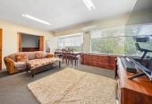 809m2 section, 200m2 Brick and tile 4 beds 1.5 baths house with garage, close to schools, shops, 1 km to Glenavon School, 1.4 km to Avondale College, 210 Blockhouse Bay Road, Avondale, Auckland