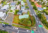 809m2 section, 200m2 Brick and tile 4 beds 1.5 baths house with garage, close to schools, shops, 1 km to Glenavon School, 1.4 km to Avondale College, 210 Blockhouse Bay Road, Avondale, Auckland