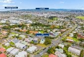 809m2 section, 200m2 Brick and tile 4 beds 1.5 baths house with garage, close to schools, shops, 1 km to Glenavon School, 1.4 km to Avondale College, 210 Blockhouse Bay Road, Avondale, Auckland