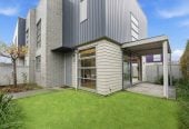 Built by Fletcher Living, Freehold 3 beds 2.5 baths home with garage, close to shops, supermarkets, 0.2 km to Stonefields School, 10 Flax Place, Stonefields, Auckland