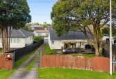 740m² Home or 2,616m² Combined Opportunity, 3 beds 1 bath house with garage, (0 & 12 Tui Crescent, Manurewa are now on the market for sale), Zoned Mixed Housing Urban, close to schools, town centre, 0.5 km to Manurewa South School, 8 Tui Crescent, Manurewa, Auckland