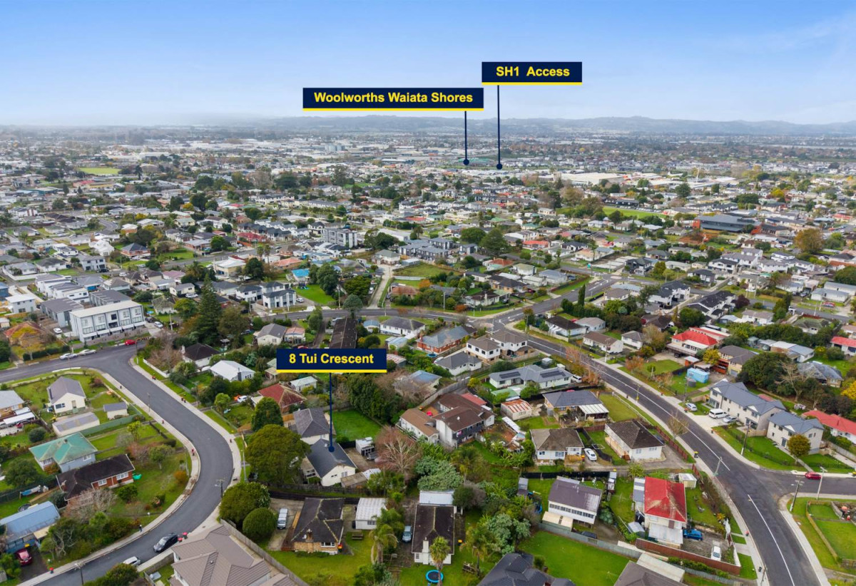 740m² Home or 2,616m² Combined Opportunity, 3 beds 1 bath house with garage, (0 & 12 Tui Crescent, Manurewa are now on the market for sale), Zoned Mixed Housing Urban, close to schools, town centre, 0.5 km to Manurewa South School, 8 Tui Crescent, Manurewa, Auckland