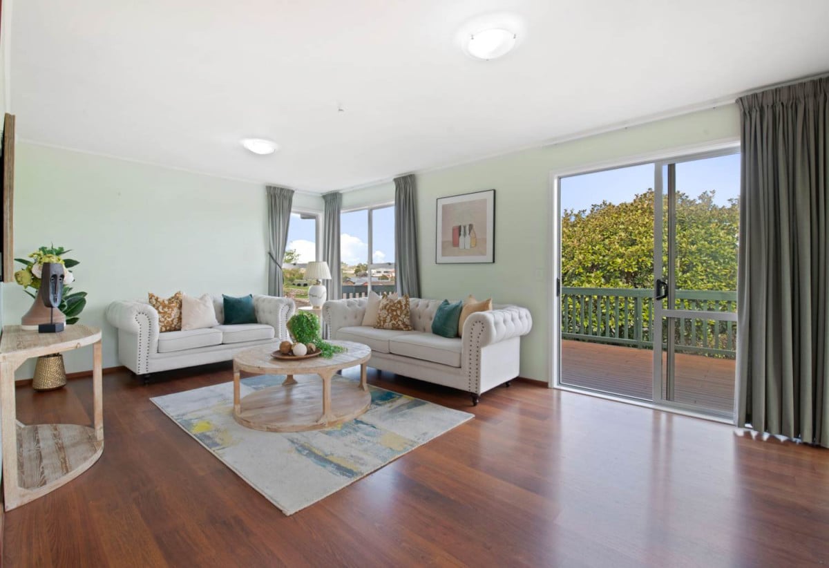 685m2 section, Nearby Botany Downs School, 3 beds + study room 1 bath house with carport and downstairs Renovated rumpus room, Walking distance to the Cascade Walkway,, close to schools, shopping centres, 56 Mirrabooka Avenue, Botany Downs, Auckland