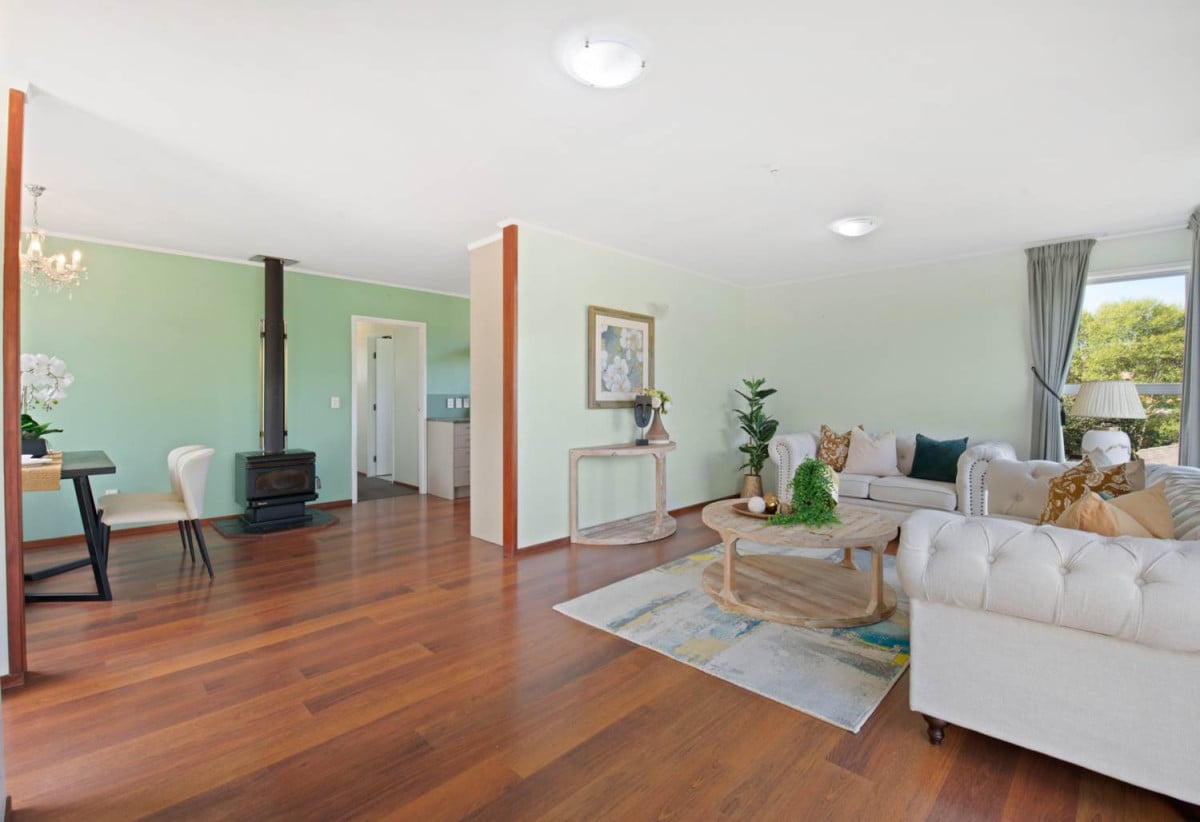 685m2 section, Nearby Botany Downs School, 3 beds + study room 1 bath house with carport and downstairs Renovated rumpus room, Walking distance to the Cascade Walkway,, close to schools, shopping centres, 56 Mirrabooka Avenue, Botany Downs, Auckland