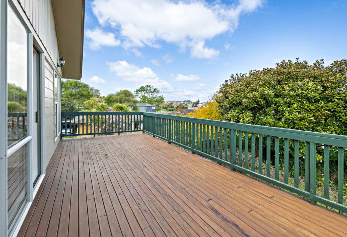 685m2 section, Nearby Botany Downs School, 3 beds + study room 1 bath house with carport and downstairs Renovated rumpus room, Walking distance to the Cascade Walkway,, close to schools, shopping centres, 56 Mirrabooka Avenue, Botany Downs, Auckland