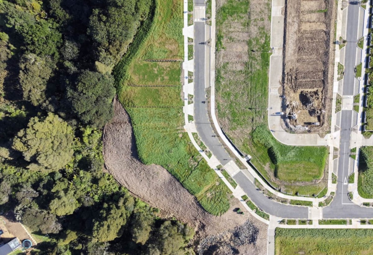 Prime Sections for Buyers Looking to Build Soon, 3.6 km to Ormiston town centre, zoned for Ormiston Junior College, Ormiston Senior College, and a brand-new primary school opening nearby soon. Lots/125c Murphys Park Drive, Flat Bush, Auckland