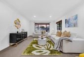 Must sell, Vendor Going Overseas, 4 beds + study area 3 baths house with double garage, close to schools, shopping centres, parks, 0.7 km to Ormiston Senior College and Mission Heights Junior College, 19 Malahide Drive, Flat Bush, Auckland
