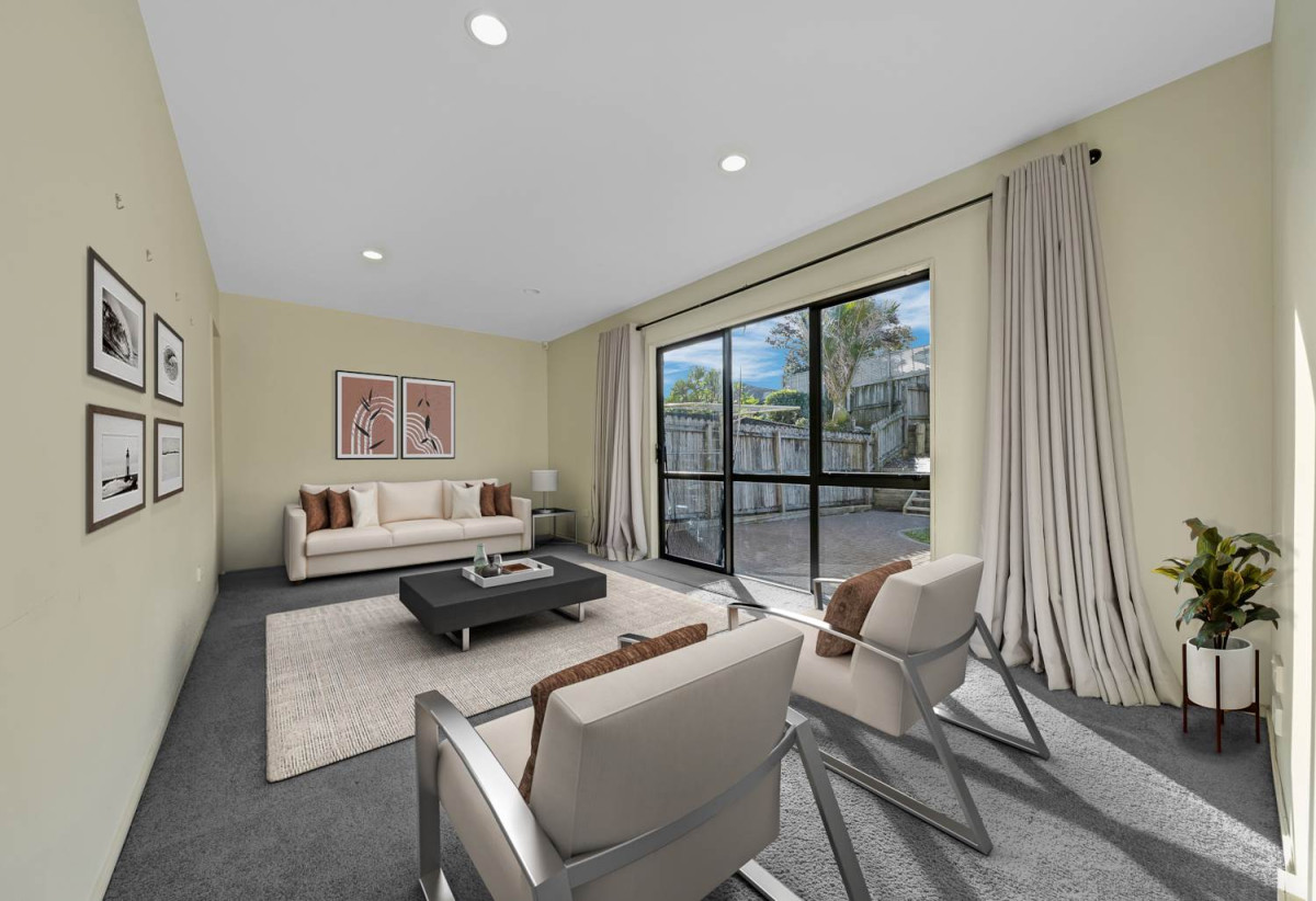 3 beds 2.5 baths home with double garage on 297m2 section, Minutes from Botany Down centre, golf club, schools, 31 Tiger Drive, Golflands, Auckland