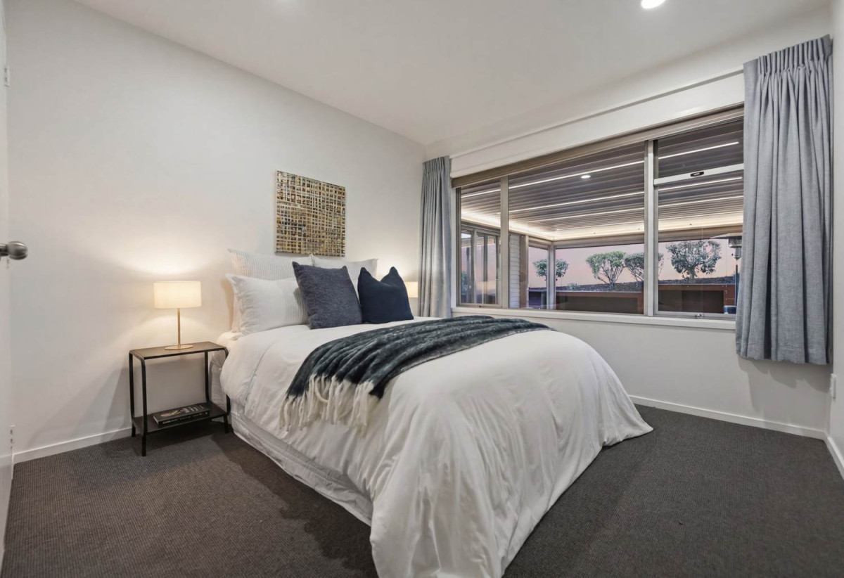 782m2 section, Botany Downs Secondary College zone, Renovated 4 beds 2 baths house with double garage, within easy walking distance to Botany Town Centre, 0.6 km to Point View School, 0.8 km to Botany Downs Secondary College, 3 Balbriggan Rise, Dannemora, Auckland