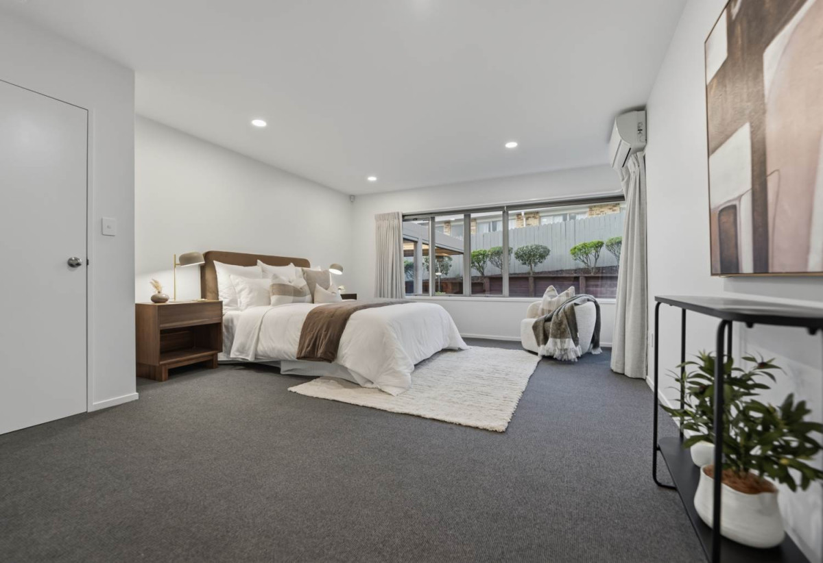 782m2 section, Botany Downs Secondary College zone, Renovated 4 beds 2 baths house with double garage, within easy walking distance to Botany Town Centre, 0.6 km to Point View School, 0.8 km to Botany Downs Secondary College, 3 Balbriggan Rise, Dannemora, Auckland
