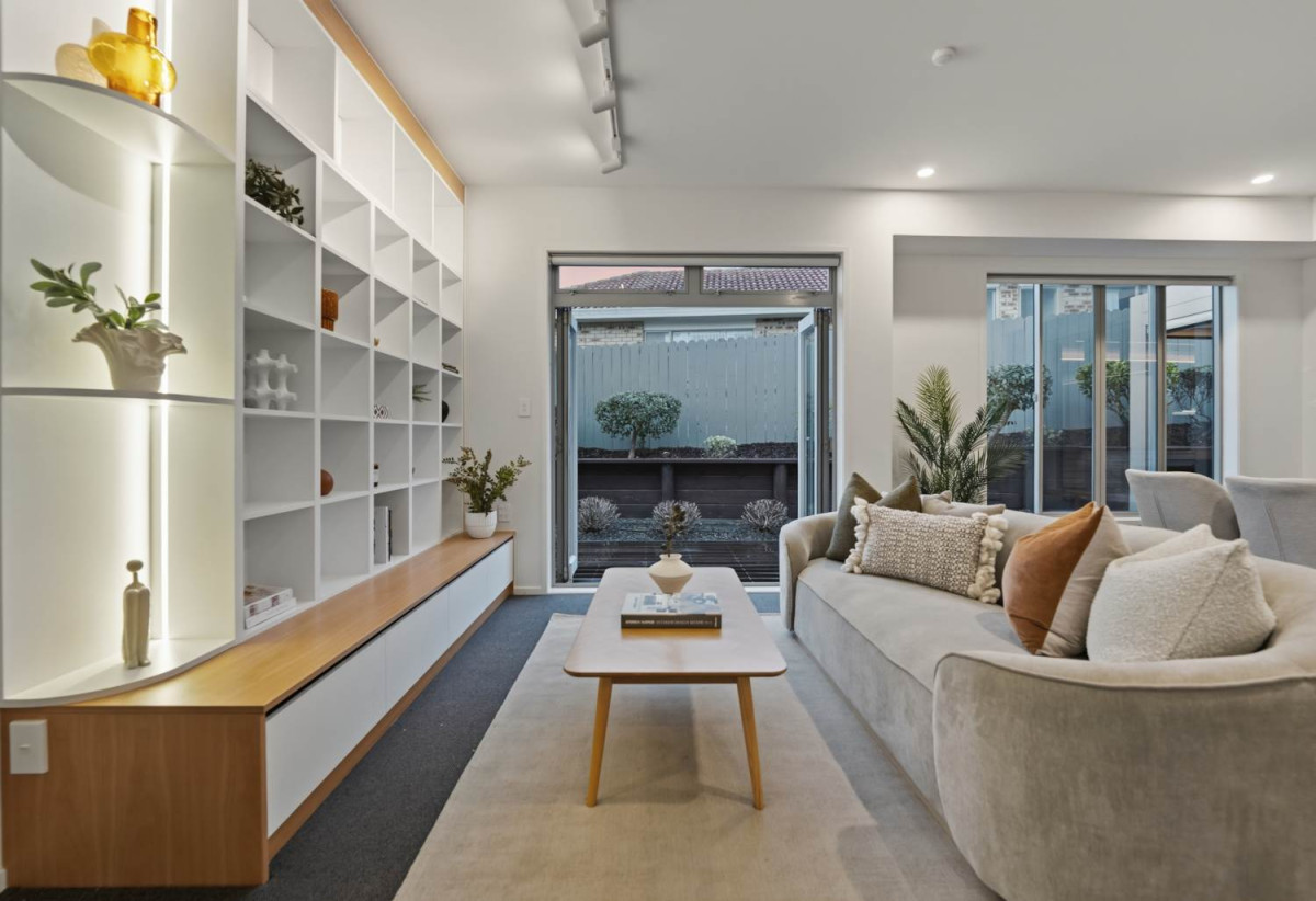 782m2 section, Botany Downs Secondary College zone, Renovated 4 beds 2 baths house with double garage, within easy walking distance to Botany Town Centre, 0.6 km to Point View School, 0.8 km to Botany Downs Secondary College, 3 Balbriggan Rise, Dannemora, Auckland