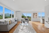607m2 section, Renovated 4 beds + study room and a Flexi room 2 baths house with garage, 1 bed + Flexi room 1 bath downstairs, close to Glen Innes Train Station, Pak’nSave, town centre, 1.2 km to Selwyn College, 1.9 km to Stonefields School, 14 Felton Mathew Avenue, St Johns, Auckland