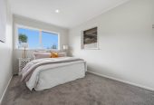 607m2 section, Renovated 4 beds + study room and a Flexi room 2 baths house with garage, 1 bed + Flexi room 1 bath downstairs, close to Glen Innes Train Station, Pak’nSave, town centre, 1.2 km to Selwyn College, 1.9 km to Stonefields School, 14 Felton Mathew Avenue, St Johns, Auckland
