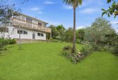 607m2 section, Renovated 4 beds + study room and a Flexi room 2 baths house with garage, 1 bed + Flexi room 1 bath downstairs, close to Glen Innes Train Station, Pak’nSave, town centre, 1.2 km to Selwyn College, 1.9 km to Stonefields School, 14 Felton Mathew Avenue, St Johns, Auckland