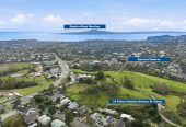 607m2 section, Renovated 4 beds + study room and a Flexi room 2 baths house with garage, 1 bed + Flexi room 1 bath downstairs, close to Glen Innes Train Station, Pak’nSave, town centre, 1.2 km to Selwyn College, 1.9 km to Stonefields School, 14 Felton Mathew Avenue, St Johns, Auckland
