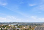 607m2 section, Renovated 4 beds + study room and a Flexi room 2 baths house with garage, 1 bed + Flexi room 1 bath downstairs, close to Glen Innes Train Station, Pak’nSave, town centre, 1.2 km to Selwyn College, 1.9 km to Stonefields School, 14 Felton Mathew Avenue, St Johns, Auckland