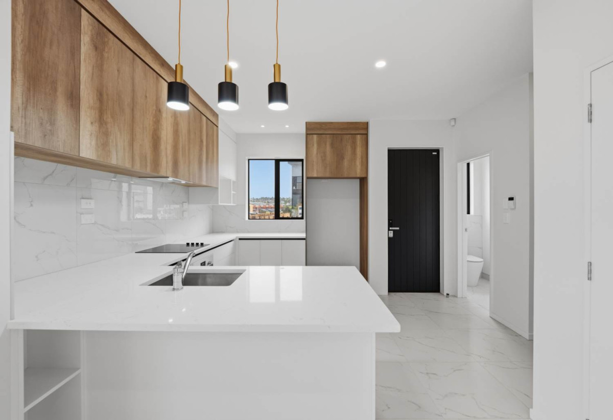 Brandnew freehold 3 beds 2.5 baths home with car park, Walking distance to Glen Innes Train Station, town centre, 0.4 km to Glen Innes School, 0.7 km to Tamaki College, 0.9 km to Glen Taylor School, 15/48 Epping Street, Glen Innes, Auckland
