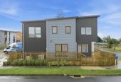 Brandnew freehold 3 beds 2.5 baths home with car park, Walking distance to Glen Innes Train Station, town centre, 0.4 km to Glen Innes School, 0.7 km to Tamaki College, 0.9 km to Glen Taylor School, 15/48 Epping Street, Glen Innes, Auckland