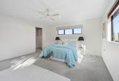 Double Grammar school zone, Standalone 3 beds + study room 2 baths home with double garage on 1/3 share of 1,510m², 1 km to Royal Oak School, 2.8 km to Epsom Girls’ Grammar School, 3.5 km to Auckland Grammar, 3/19A Selwyn Road, Epsom, Auckland
