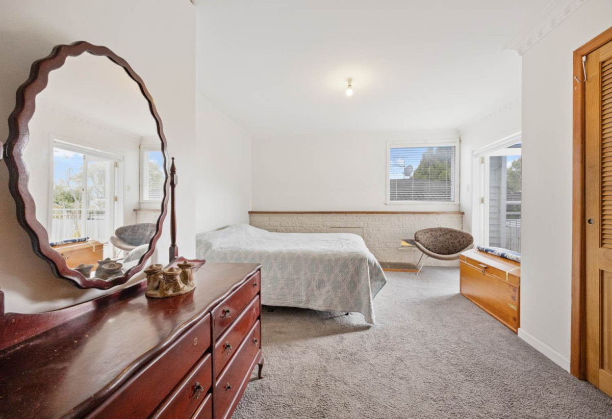 MORTGAGEE SALE, 1012m2 section, 4 beds 1 bath house with double garage, road frontage section zoned Terrace Housing and Apartment Building. close to the train station, bus routes, supermarkets, and shopping centre, 0.8 km to Glen Eden School and Kelston Girls’ College, 1A Pleasant Road, Glen Eden, Auckland