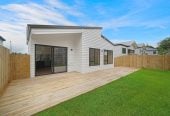 Brandnew standalone 4 beds 2 baths house with garage, close to Opaheke School, Rosehill College, and Opaheke Reserve, 52 Bannockburn Road, Opaheke, Auckland