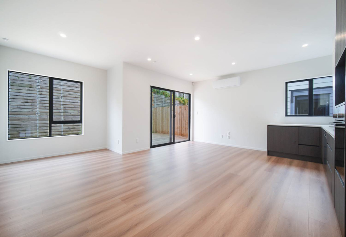 Brandnew standalone 4 beds 2 baths house with garage, close to Opaheke School, Rosehill College, and Opaheke Reserve, 52 Bannockburn Road, Opaheke, Auckland
