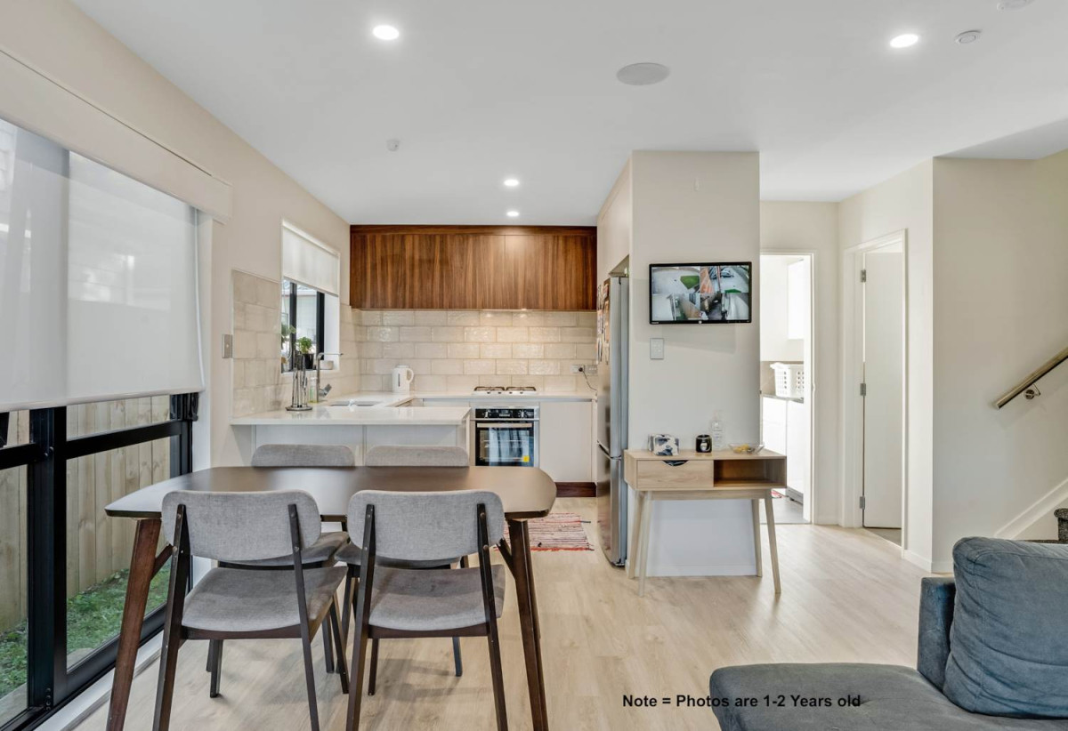3beds 2.5 baths home with garage, close to schools, town centre, motorway access, 139B Old Wairoa Road, Papakura, Auckland