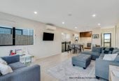 3beds 2.5 baths home with garage, close to schools, town centre, motorway access, 139B Old Wairoa Road, Papakura, Auckland