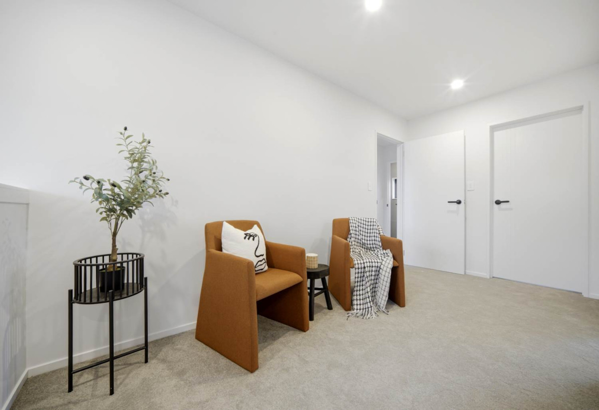 10-Year Stamford Warranty, Brandnew standalone 3 beds 2.5 baths home with garage, close to beach waterfront reserve, walking tracks, Beach Haven Village, 0.5 km to Beach Haven School, 1.3 km to Birkdale Intermediate School, 10D Neptune Avenue, Beach Haven, Auckland