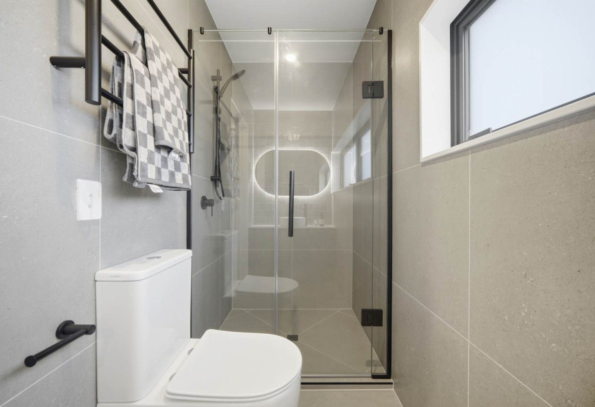 10-Year Stamford Warranty, Brandnew standalone 3 beds 2.5 baths home with garage, close to beach waterfront reserve, walking tracks, Beach Haven Village, 0.5 km to Beach Haven School, 1.3 km to Birkdale Intermediate School, 10E Neptune Avenue, Beach Haven, Auckland
