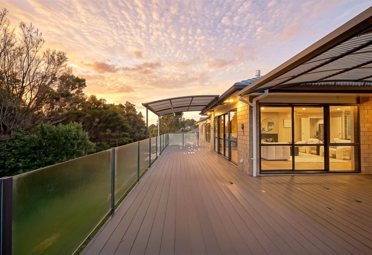 Home and income on 2502m2 section, 2 kitchens, main house 3 beds 2 baths with double garage, a private guest wing 2 beds 1 bath with its own entrance and single garage, overlooking the picturesque Torbay Heights Reserve, Approximately 10 minutes to Albany Mega Centre, close to schools, beach, 1.2 km to Long Bay School, 1.5 km to Long Bay College, 2 km to Northcross Intermediate, 349 Glenvar Road, Long Bay, Auckland