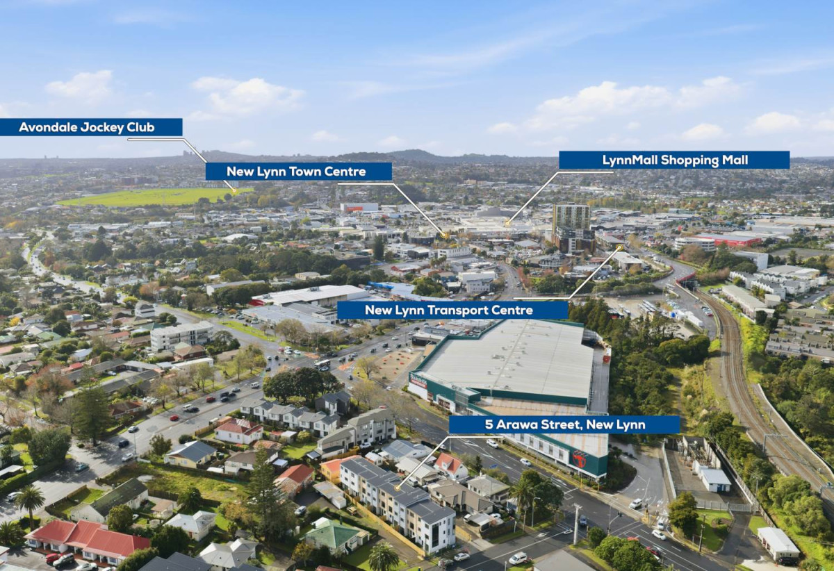 Brandnew 4 beds 2.5 baths home with garage, close to Lynn Mall, schools, 1 km to Fruitvale Road School, 5/5 Arawa Street, New Lynn, Auckland