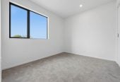 Brandnew 4 beds 2.5 baths home with garage, close to Lynn Mall, schools, 1 km to Fruitvale Road School, 4/5 Arawa Street, New Lynn, Auckland