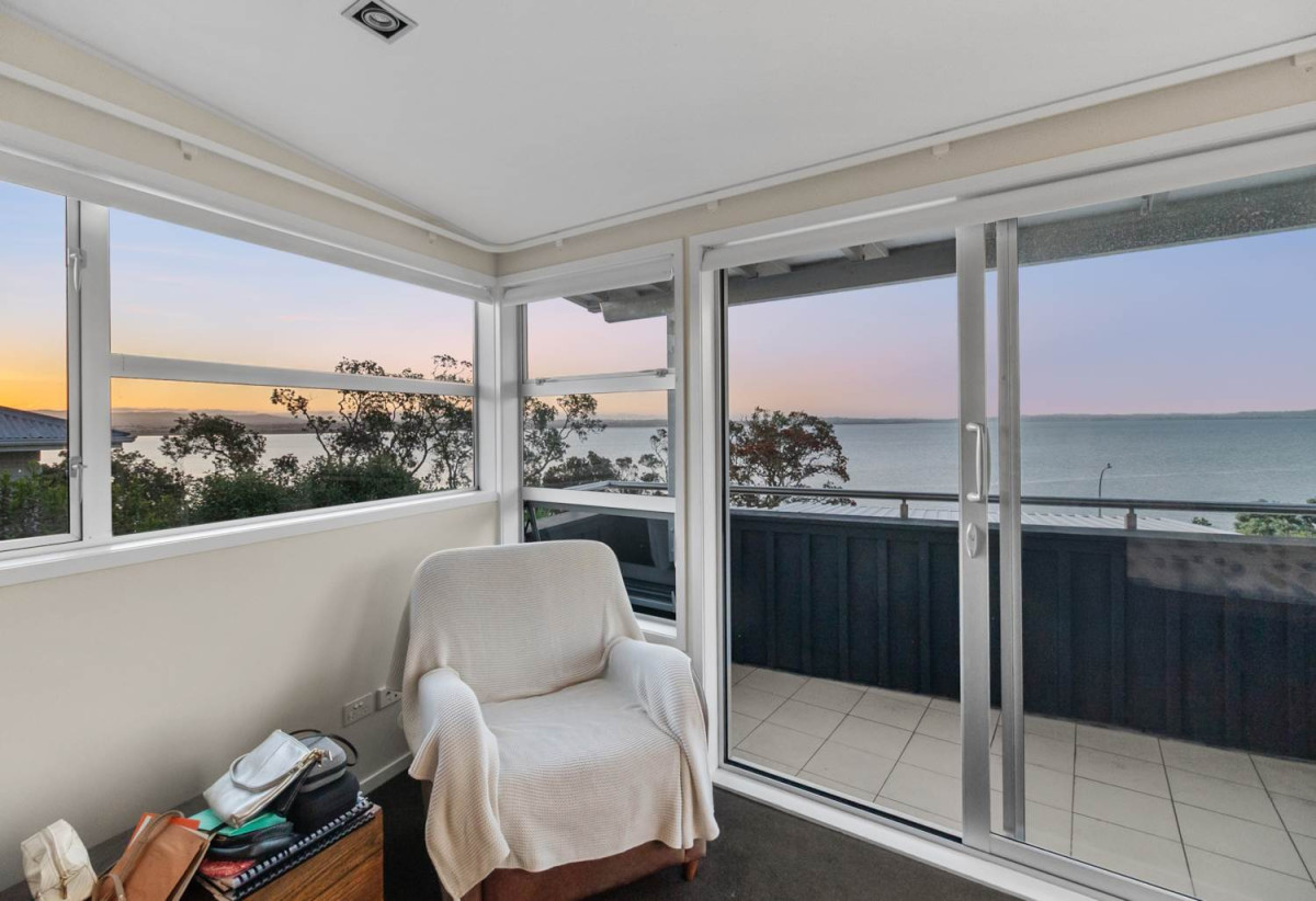 829m2 section, Motivated Vendor, 361m2 Sea Views 4 beds + office 3 baths house triple garage and swimming pool, close to schools, shops, parks, easy motorway access, 0.6 km to Pt Chevalier School, 1.7 km to Western Springs College and Pasadena Intermediate, 70 St Michaels Avenue, Pt Chevalier, Auckland