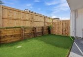 Brandnew 3 beds 1.5 baths home with garage, close to Lynn Mall, schools, 1 km to Fruitvale Road School, 6/5 Arawa Street, New Lynn, Auckland