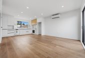 Brandnew 3 beds 1.5 baths home with garage, close to Lynn Mall, schools, 1 km to Fruitvale Road School, 6/5 Arawa Street, New Lynn, Auckland