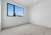Brandnew 3 beds 1.5 baths home with garage, close to Lynn Mall, schools, 1 km to Fruitvale Road School, 6/5 Arawa Street, New Lynn, Auckland