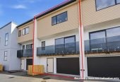 Brandnew 3 beds 1.5 baths home with garage, close to Lynn Mall, schools, 1 km to Fruitvale Road School, 6/5 Arawa Street, New Lynn, Auckland