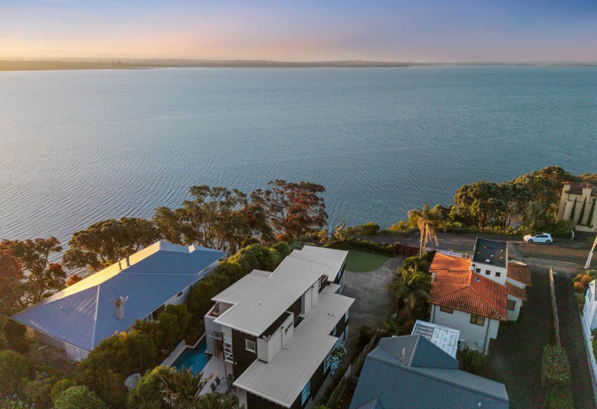 829m2 section, Motivated Vendor, 361m2 Sea Views 4 beds + office 3 baths house triple garage and swimming pool, close to schools, shops, parks, easy motorway access, 0.6 km to Pt Chevalier School, 1.7 km to Western Springs College and Pasadena Intermediate, 70 St Michaels Avenue, Pt Chevalier, Auckland